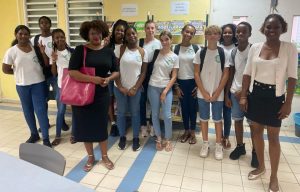 Yasmina YACOU JRI - Guadeloupe La 1ère et les élèves de la classe Multimédia (3°2)